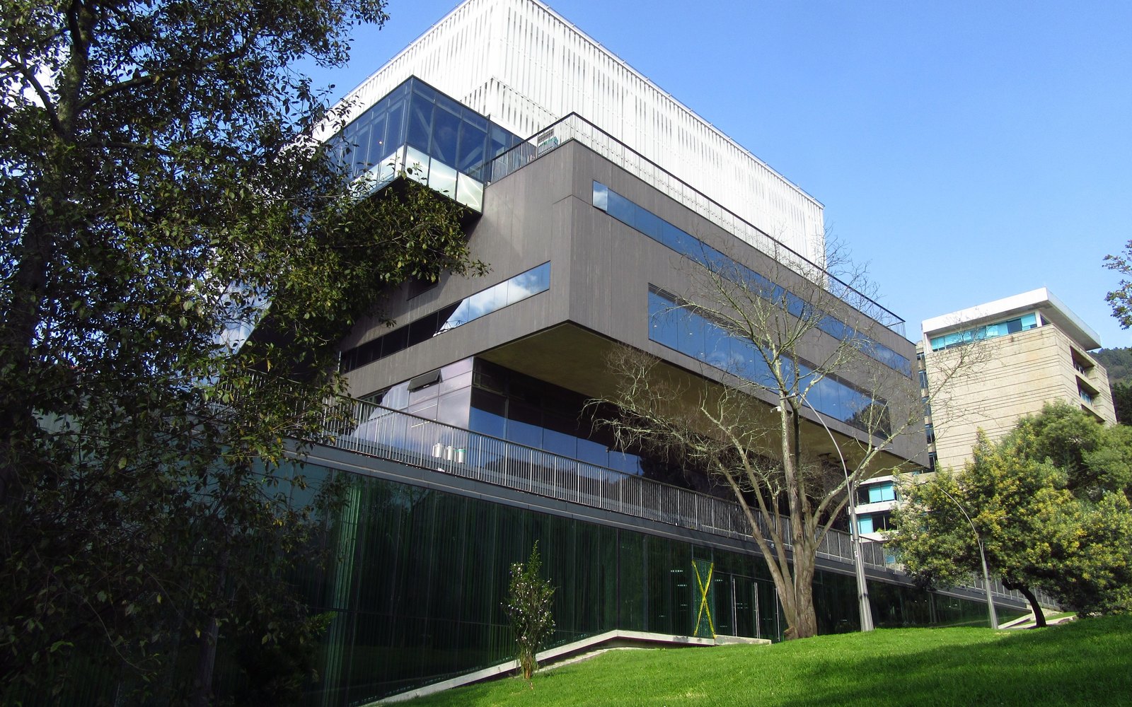 Edificio Gerardo Arango de la Pontificia Universidad Javeriana en Bogotá